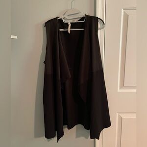 Black Sleeveless Open Front Vest